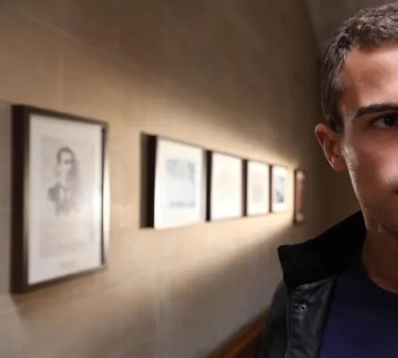 Бедлам (2011) через торрент бесплатно Бедлам (2011) сериал через торрент бесплатно