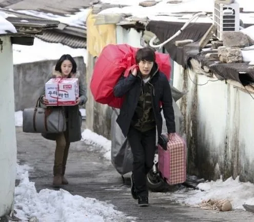 Королева амбиций (2013) через торрент скачать Королева амбиций (2013) сериал через торрент скачать