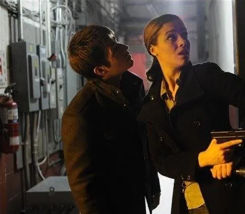 Читающий мысли (2009) через торрент бесплатно Читающий мысли (2009) сериал через торрент бесплатно