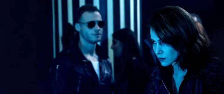 Безжизненные (2018) через торрент бесплатно Безжизненные (2018) сериал через торрент бесплатно