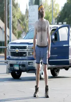 Последний человек на Земле (2015) через торрент скачать Последний человек на Земле (2015) сериал через торрент скачать