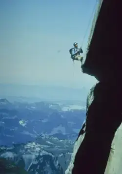 Санкция на пике Эйгера (1975) через торрент скачать Санкция на пике Эйгера (1975) фильм через торрент скачать