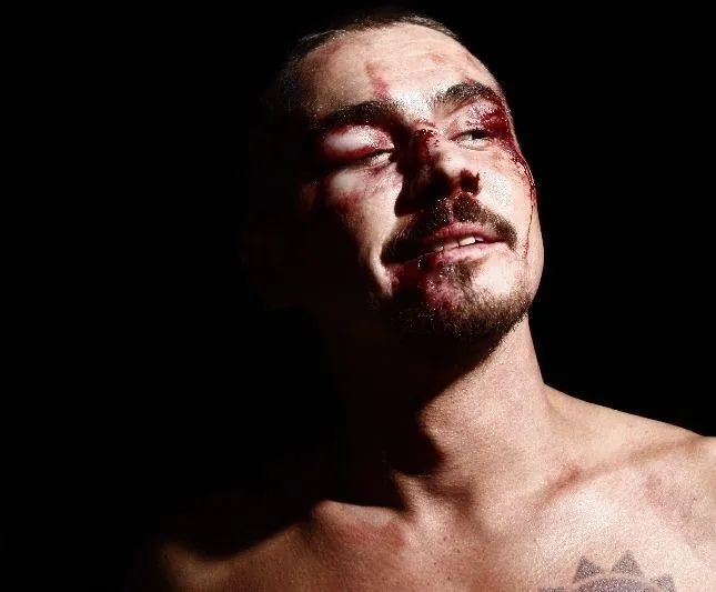 Бой с тенью: Последний раунд (2011) в хорошем качестве через торрент Бой с тенью: Последний раунд (2011) фильм в хорошем качестве через торрент