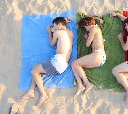 Этюды втроем (2009) через торрент скачать Этюды втроем (2009) фильм через торрент скачать