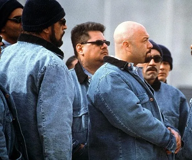 Обсуждению не подлежит (2002) в хорошем качестве через торрент Обсуждению не подлежит (2002) фильм в хорошем качестве через торрент