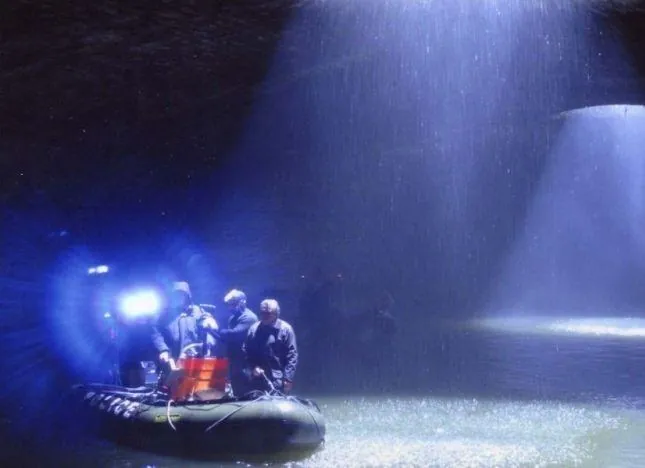 Империя волков (2005) в хорошем качестве через торрент Империя волков (2005) фильм в хорошем качестве через торрент