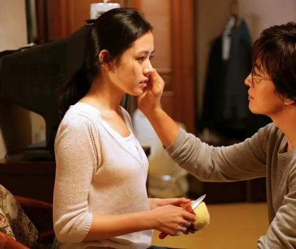 Апрельский снег (2005) через торрент бесплатно Апрельский снег (2005) фильм через торрент бесплатно