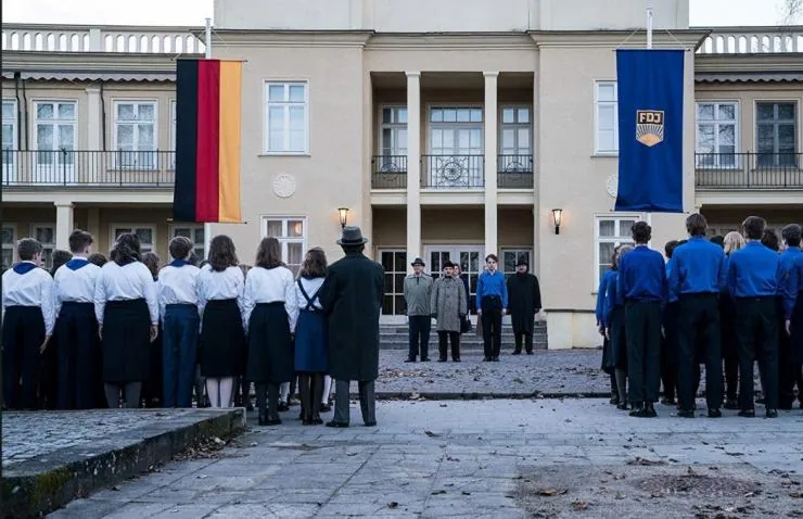 Молчащий класс (2018) через торрент скачать Молчащий класс (2018) фильм через торрент скачать