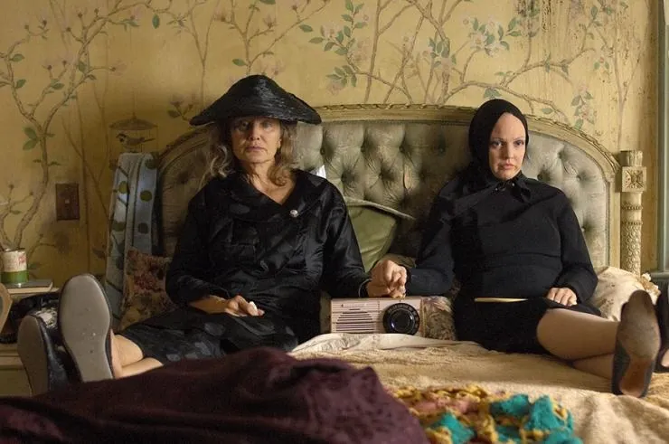 Серые сады (2009) через торрент скачать Серые сады (2009) фильм через торрент скачать