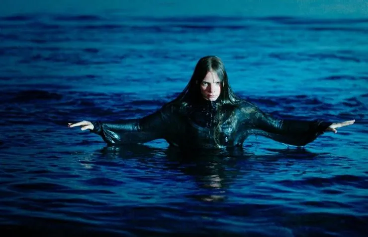 Ведьма (2015) через торрент скачать Ведьма (2015) фильм через торрент скачать