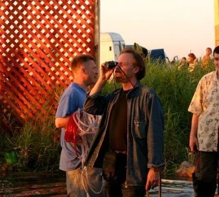 Гадкие лебеди (2006) через торрент скачать Гадкие лебеди (2006) фильм через торрент скачать