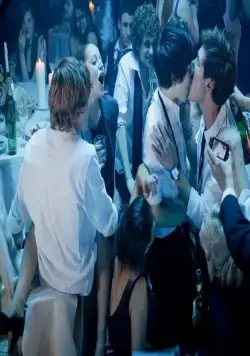 Зал самоубийц (2011) в хорошем качестве через торрент Зал самоубийц (2011) фильм в хорошем качестве через торрент