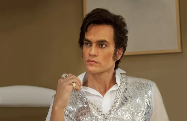 За канделябрами (2013) в хорошем качестве через торрент За канделябрами (2013) фильм в хорошем качестве через торрент