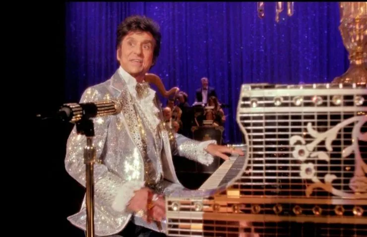 За канделябрами (2013) через торрент скачать За канделябрами (2013) фильм через торрент скачать