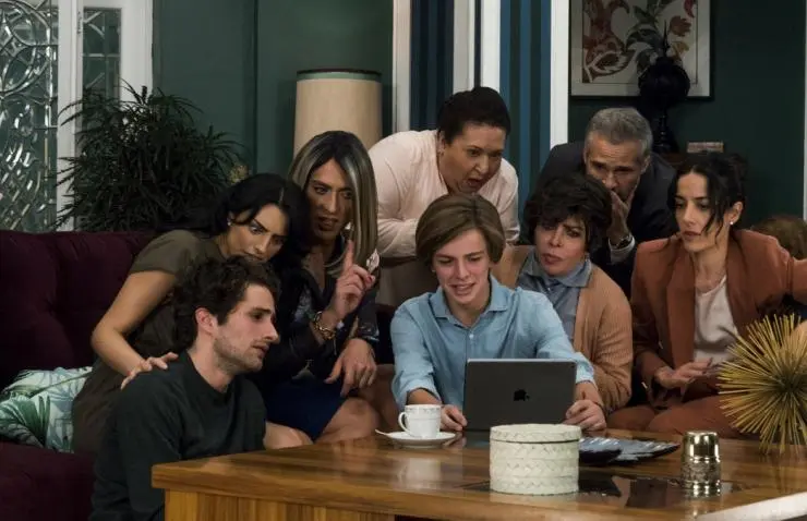 Дом цветов (2018) в хорошем качестве через торрент Дом цветов (2018) сериал в хорошем качестве через торрент