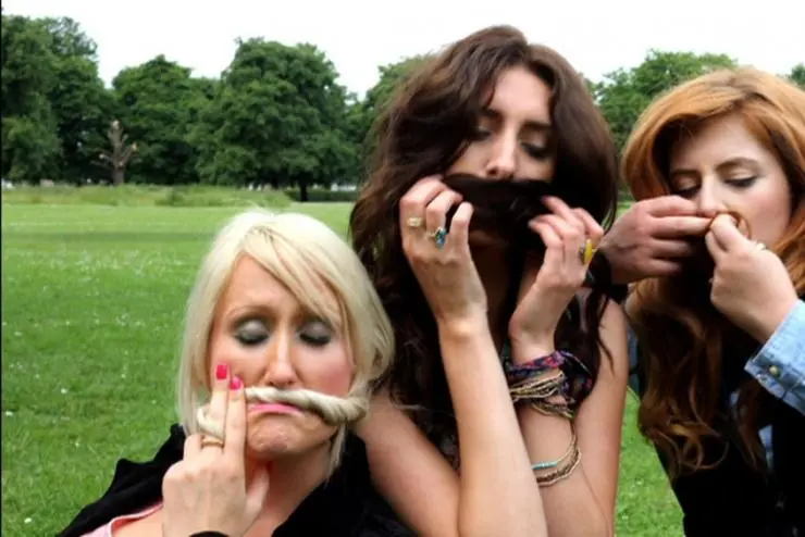 Бездельницы (2013) через торрент бесплатно Бездельницы (2013) сериал через торрент бесплатно