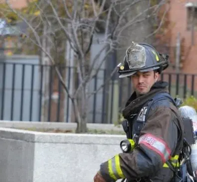 Чикаго в огне (2012) через торрент бесплатно Чикаго в огне (2012) сериал через торрент бесплатно