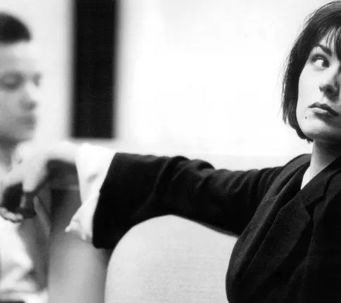 Среди акул (1994) через торрент скачать Среди акул (1994) фильм через торрент скачать