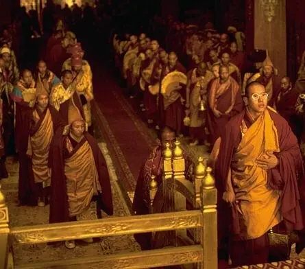 Кундун (1997) через торрент скачать Кундун (1997) фильм через торрент скачать