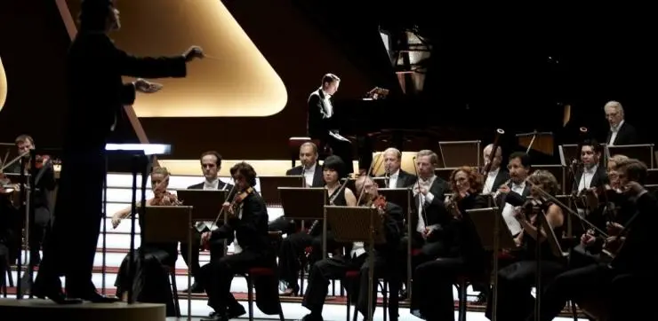 Торжественный финал (2012) через торрент бесплатно Торжественный финал (2012) фильм через торрент бесплатно