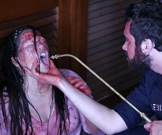 Сигнал (2007) через торрент бесплатно Сигнал (2007) фильм через торрент бесплатно