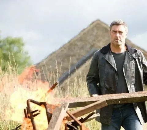 Владение (2011) через торрент скачать Владение (2011) фильм через торрент скачать