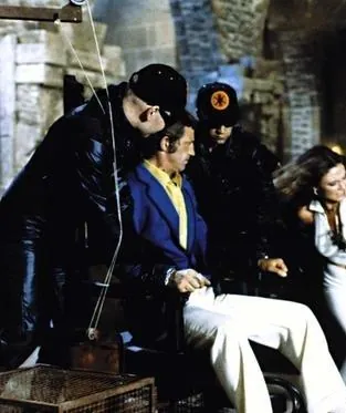 Великолепный (1973) через торрент скачать Великолепный (1973) фильм через торрент скачать