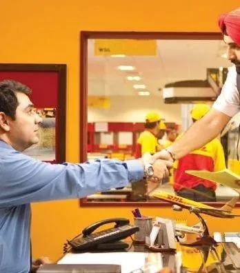 Рокет Сингх: Продавец года (2009) через торрент бесплатно Рокет Сингх: Продавец года (2009) фильм через торрент бесплатно