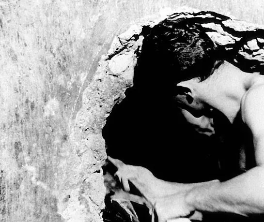 Дыра (1960) через торрент бесплатно Дыра (1960) фильм через торрент бесплатно