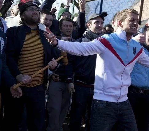 Фабрика футбольных хулиганов (2013) через торрент скачать Фабрика футбольных хулиганов (2013) фильм через торрент скачать