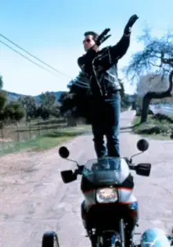 Горячие головы (1991) через торрент скачать Горячие головы (1991) фильм через торрент скачать