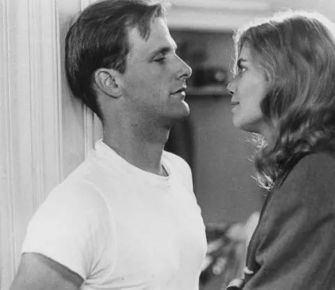 Дом на Кэрролл-стрит (1987) через торрент бесплатно Дом на Кэрролл-стрит (1987) фильм через торрент бесплатно