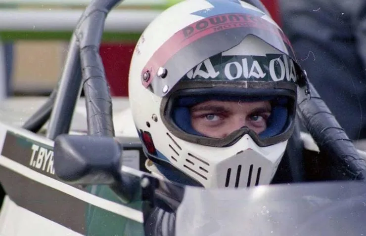 Крутой вираж (2016) через торрент бесплатно Крутой вираж (2016) фильм через торрент бесплатно