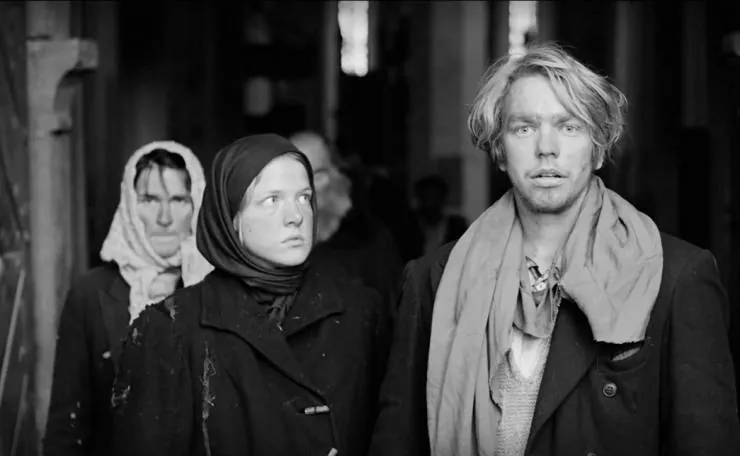 Ноябрь (2017) через торрент бесплатно Ноябрь (2017) фильм через торрент бесплатно