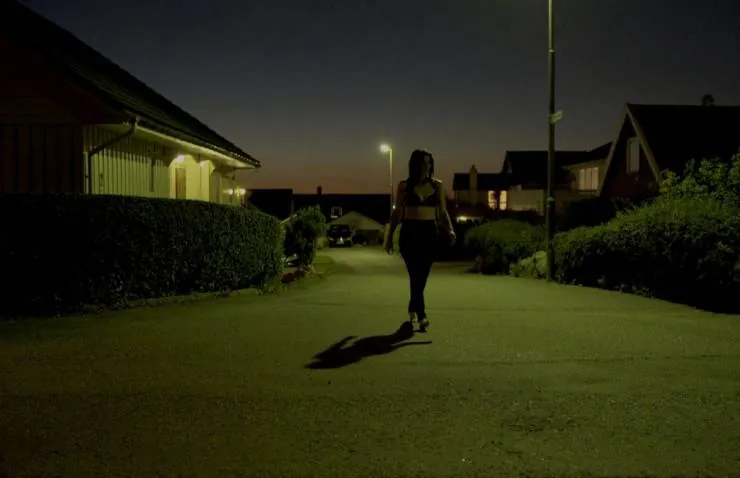 Теперь темно (2018) через торрент скачать Теперь темно (2018) фильм через торрент скачать