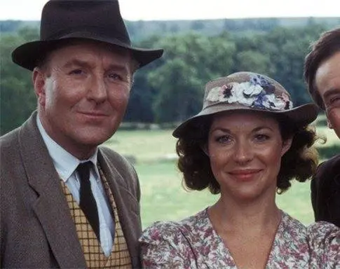 О всех созданиях - больших и малых (1978) через торрент скачать О всех созданиях - больших и малых (1978) сериал через торрент скачать