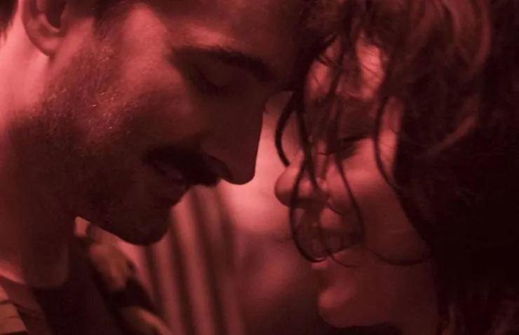 Розовая стена (2019) через торрент бесплатно Розовая стена (2019) фильм через торрент бесплатно