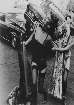 Глаза Лоры Марс (1978) через торрент бесплатно Глаза Лоры Марс (1978) фильм через торрент бесплатно