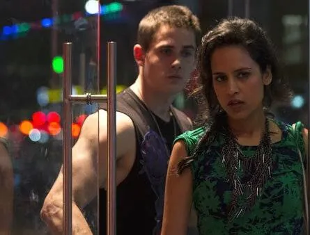 Под прикрытием (2013) через торрент скачать Под прикрытием (2013) сериал через торрент скачать