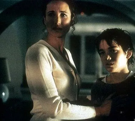 Гиностра (2002) через торрент бесплатно Гиностра (2002) фильм через торрент бесплатно