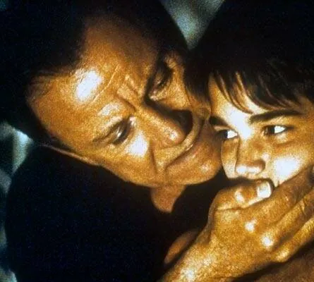 Гиностра (2002) через торрент скачать Гиностра (2002) фильм через торрент скачать