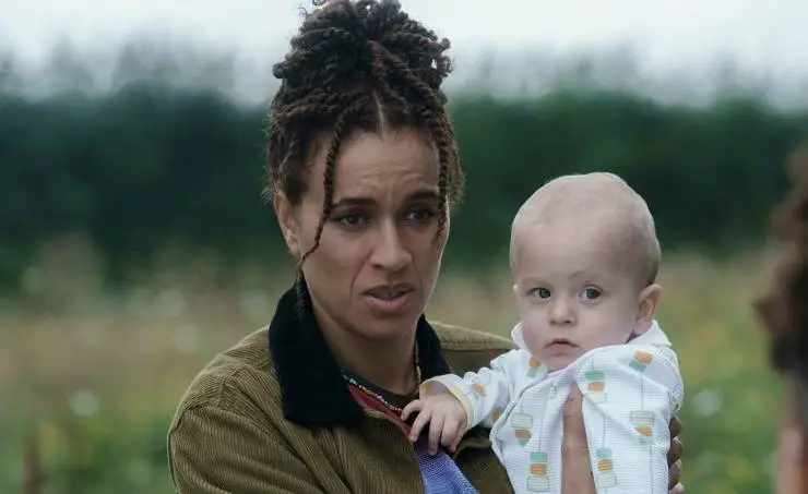 Малыш (2022) через торрент скачать Малыш (2022) сериал через торрент скачать