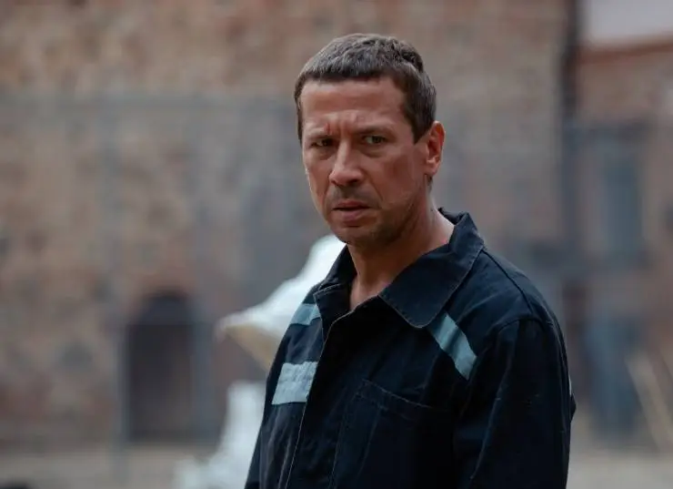 Абсурд (2022) через торрент бесплатно Абсурд (2022) сериал через торрент бесплатно