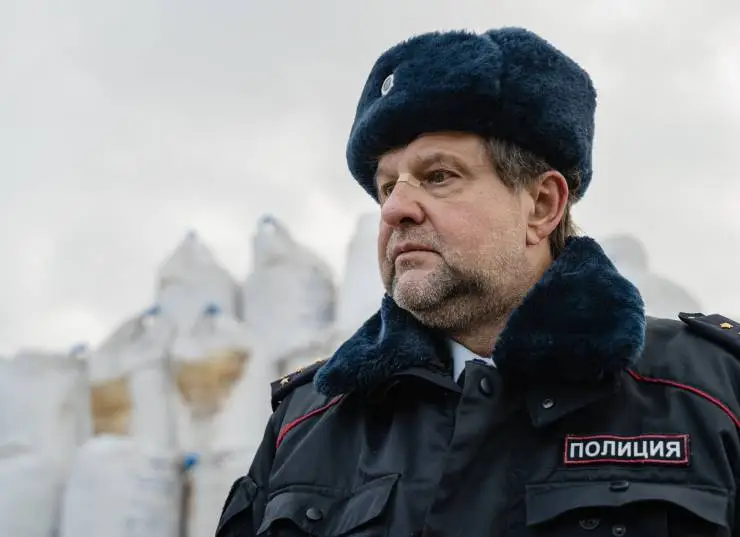 Кто там? (2022) через торрент скачать Кто там? (2022) фильм через торрент скачать