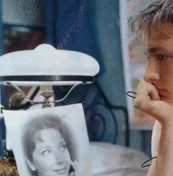 Герой ее романа (1984) через торрент скачать Герой ее романа (1984) фильм через торрент скачать