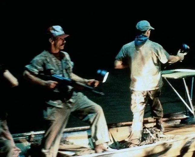 Кровавые деньги (1988) через торрент бесплатно Кровавые деньги (1988) фильм через торрент бесплатно