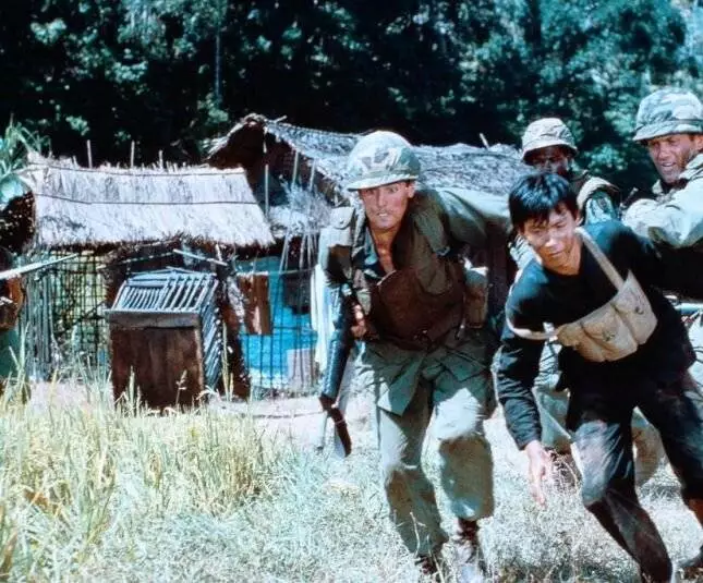 Железный треугольник (1989) через торрент скачать Железный треугольник (1989) фильм через торрент скачать