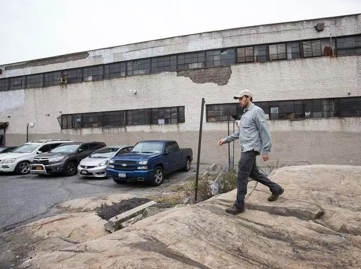 Мир у твоих ног (2018) в хорошем качестве через торрент Мир у твоих ног (2018) фильм в хорошем качестве через торрент