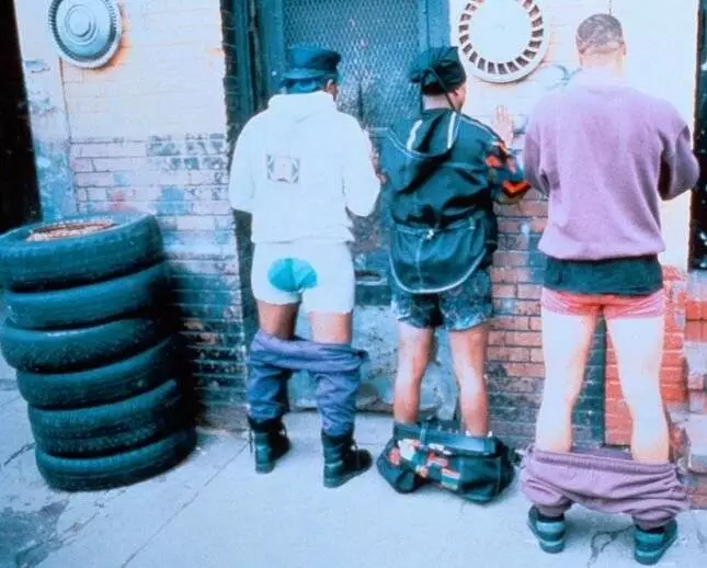 Кто этот тип? (1993) через торрент бесплатно Кто этот тип? (1993) фильм через торрент бесплатно