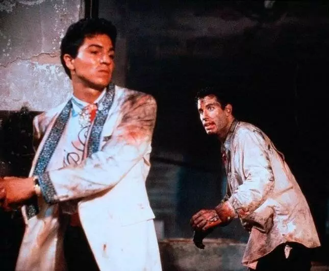 Золотые цепи (1990) через торрент скачать Золотые цепи (1990) фильм через торрент скачать